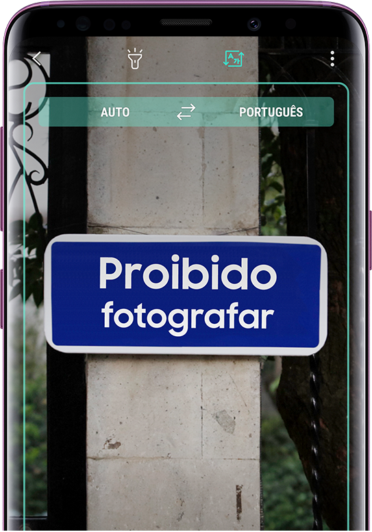 Galaxy S9 + exibindo um sinal traduzido com o sinal não traduzido em segundo plano