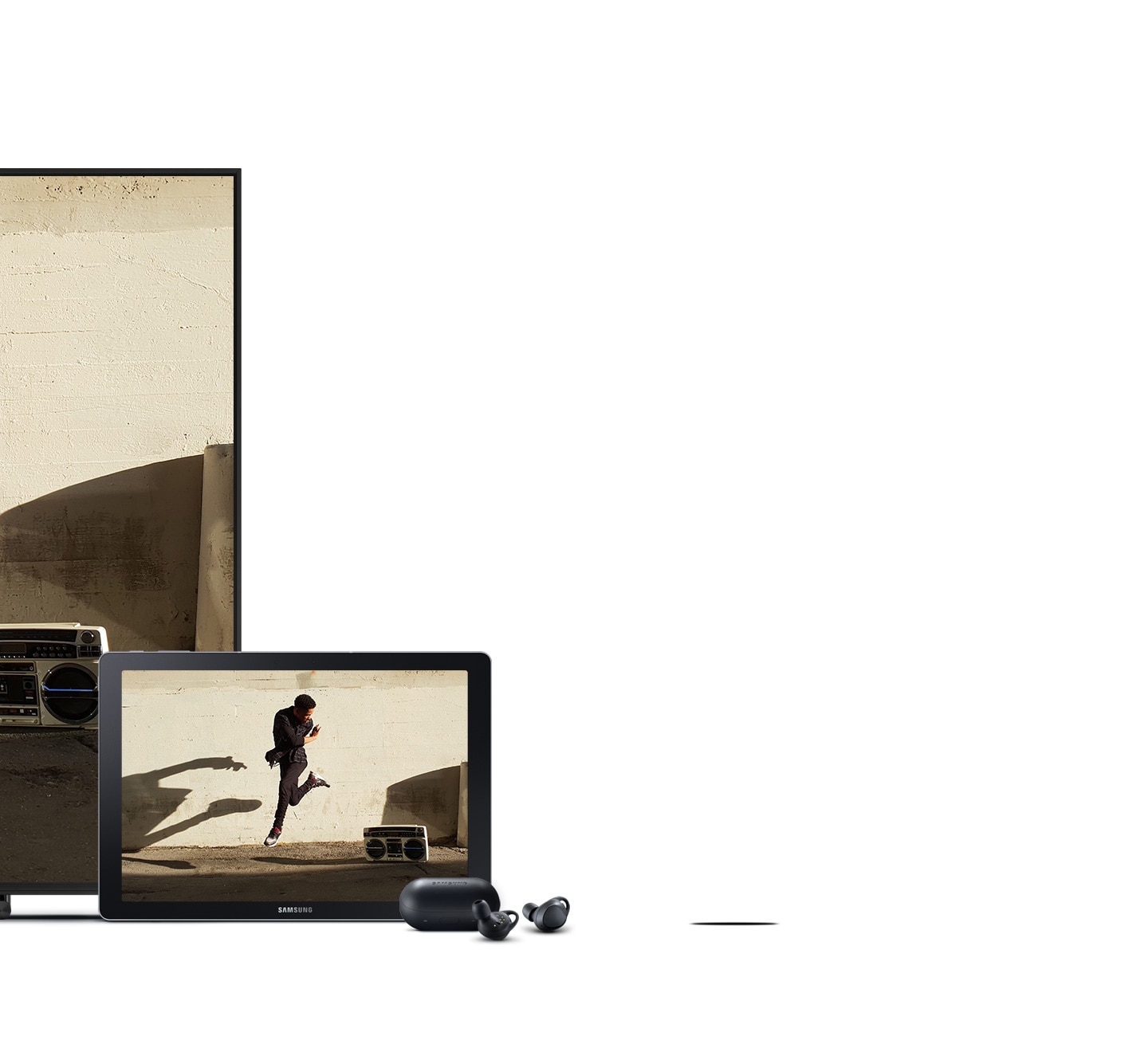 Ein Samsung TV, ein Samsung Galaxy Tab S3 und ein Galaxy S9+. Alle zeigen dasselbe Foto, das mit einem Galaxy S9 oder Galaxy S9+ aufgenommen wurde.