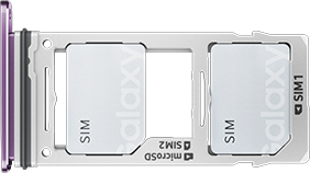 Compartiment des cartes SIM avec deux cartes SIM installées