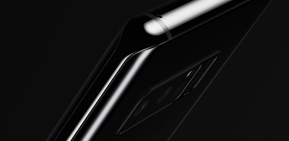 Closeup of the Galaxy Note8 showing its symmetric curves