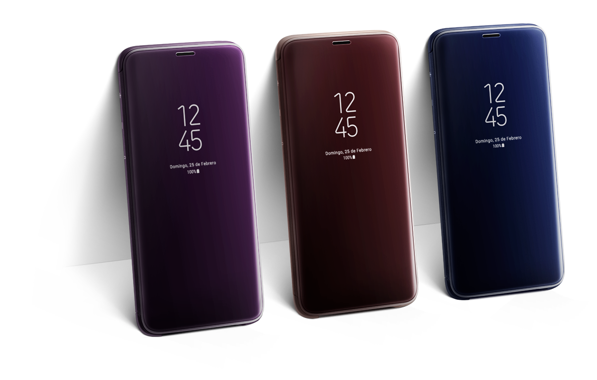 Funda transparente con pie en tres Galaxy S9 mostrando la AOD en el frente