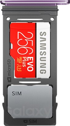 Hình ảnh hiển thị cận cảnh Galaxy S9+ với khay chứa SIM mở và thẻ microSD Samsung 256GB