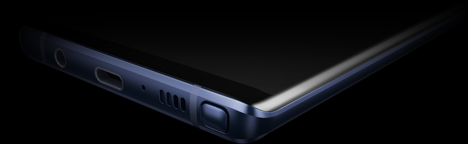 Εξαιρετικά κοντινή εικόνα του Galaxy Note9 από την κάτω δεξιά πλευρά, που δείχνει την Οθόνη Χωρίς Όρια